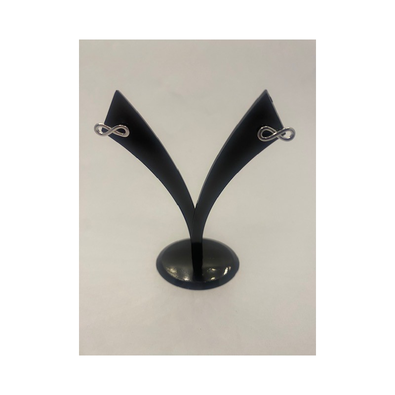 Pendientes de PLATA DE LEY de 925 m/m, con  forma de infinito.